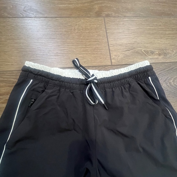 Athleta Women's Brooklyn Joggers, Black and White, Size 4 P - Picture 3 of 15